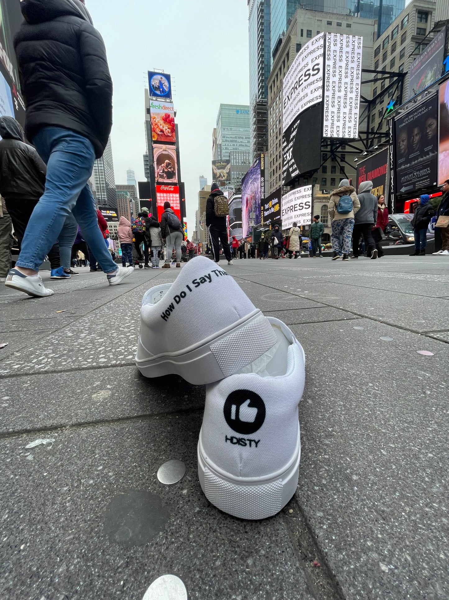 Men’s slip-on canvas shoes